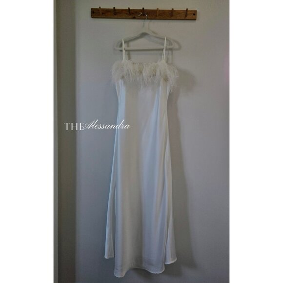 Line & Dot Kimi Dress Size Medium Feather Trim Satin MSRP $184 New Without Tags - Picture 1 of 17